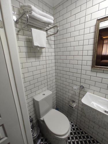 Basilica GuestHouse - image 9