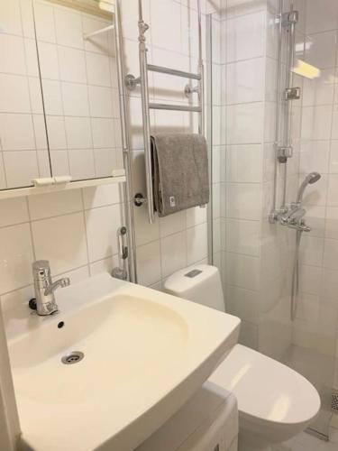 Lovely studio in the famous Design District area., Хельсинки (фото 5)