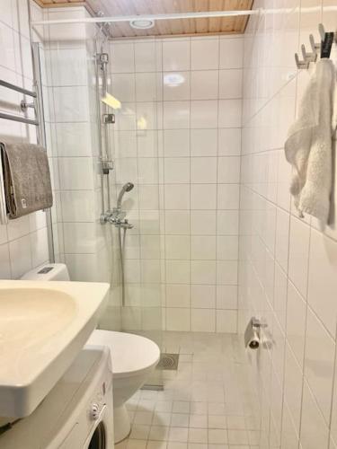 Lovely studio in the famous Design District area., Хельсинки (фото 8)