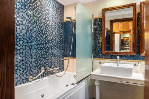 Palazetto Suites - image 14