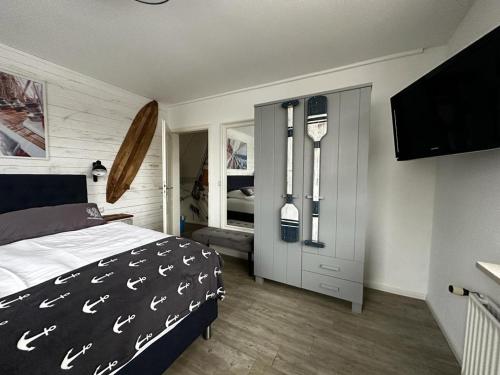 Apartment with Lake View image 10