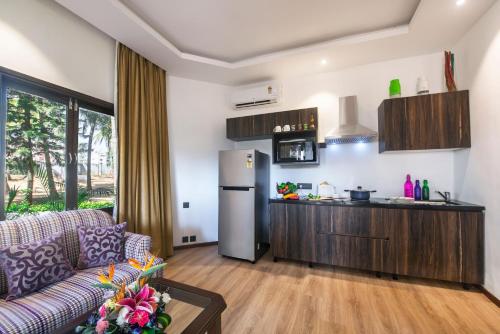 Kitchen, Royal Orchid Resort & Convention Centre in Kempanahalli