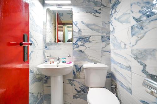 Hotel Central Club Sofia – Sofia, NY