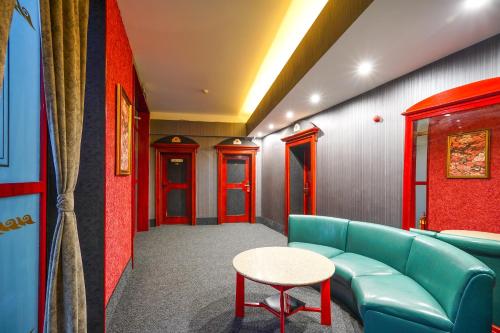 Hotel Central Club Sofia – Sofia, NY