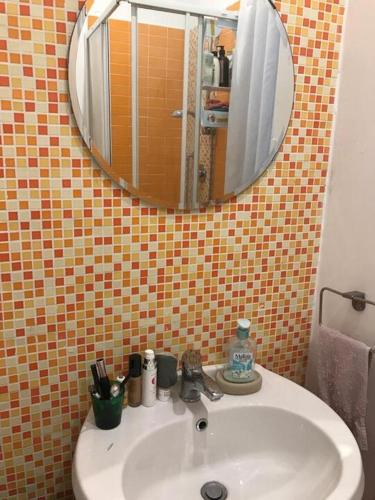 confortevole appartamento per 5 persone a Portuense, Rome (photo 3)
