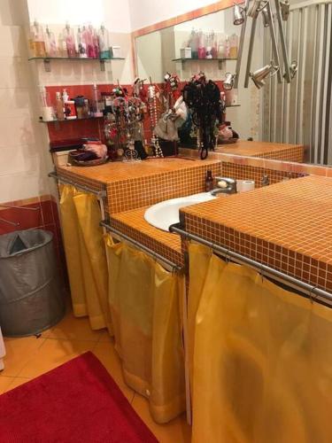 confortevole appartamento per 5 persone a Portuense, Rome (photo 9)