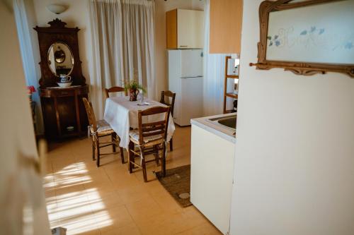 virtuve, Traditional Architecture Seafront Stone House in 25000sqm Olive Grove - C in Kedro (Lesvos)