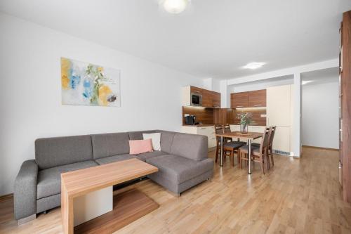 Deluxe Apartment image 9