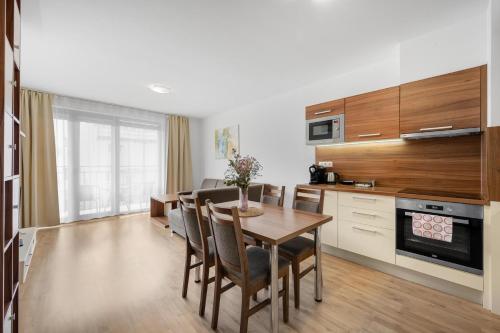 Deluxe Apartment image 3