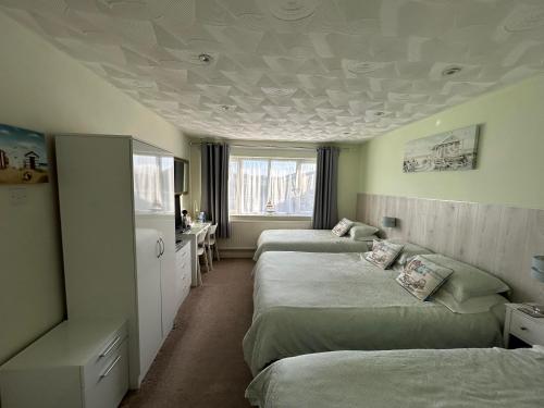 Leeward House B&B - image 7