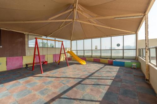 Apt 403 Avenue Residences 1 - image 8
