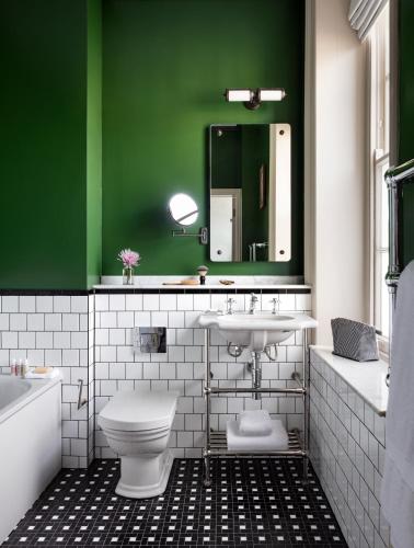 414537314 The Randolph Hotel, by Graduate Hotels
