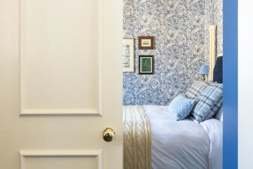 The Randolph Hotel, by Graduate Hotels