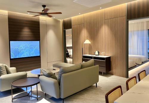 Three-Bedroom Villa image 2