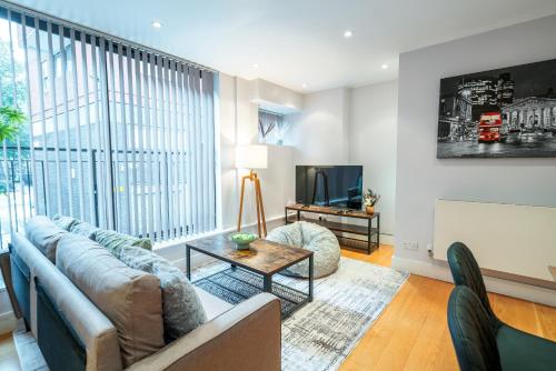 Immaculate 3-Bed House in central London, Tottenham Court Road, London