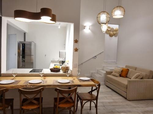 Létesítmények, Casas com jacuzzi e churrasqueira a 500 metros da Praia do Pereque na Ilhabela in Praia do Pereque