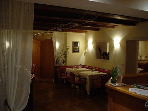 Albergo Ristorante Flora - image 10