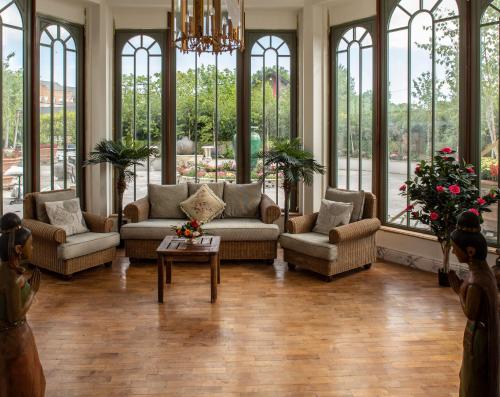 Jardim, Lawlors Hotel in Naas