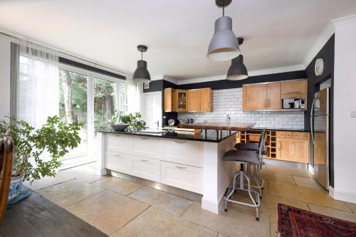 Strathendrick House Magnificent property with Garden
