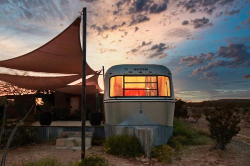 . Desert Pearl ⁠— Quick Drive from Big Bend