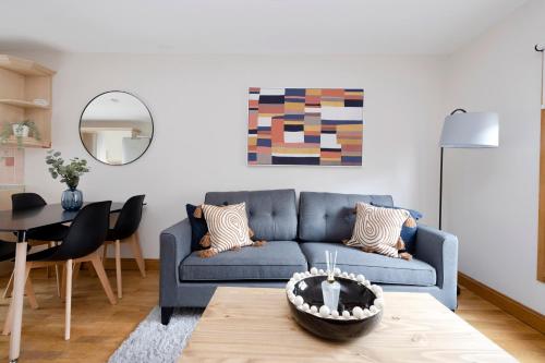 JOIVY Bright and Cosy Flat near The Scotland Gallery, Эдинбург (фото 9)