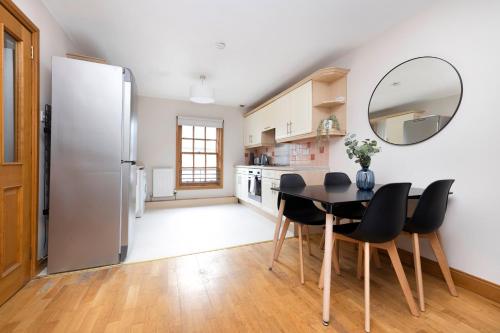 Bright and Cosy Flat near The Scottish Gallery - image 8