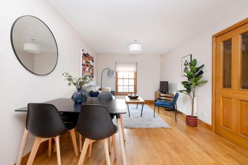 JOIVY Bright and Cosy Flat near The Scotland Gallery, Эдинбург (фото 10)