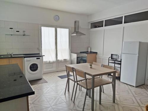 Rua de Baixo Apartments in คาลเฮตต้า