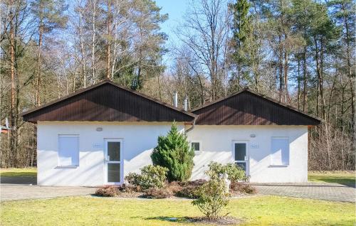 Awesome home in Faberg-Heidesee with 1 Bedrooms, WiFi and Outdoor swimming pool - Oberohe