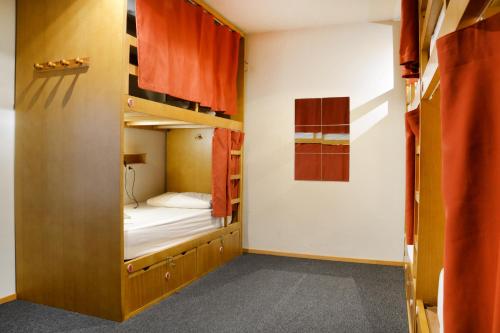 Chambre partagée, mixte, 8 personnes