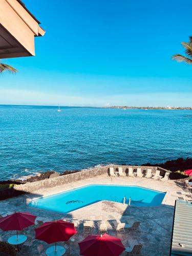 Sea Village condo with Unobstructed ocean views and Oceanside Pool