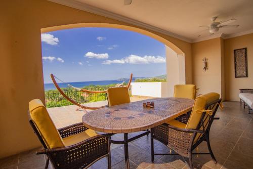 Erkély/terasz, Luxurious 3BR Ocean-View Condo - Malinche - Reserva Conchal in Playa Conchal