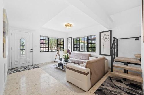 Little Havana Retreat - Newly remodeled Villa by Loan Depot Stadium! image