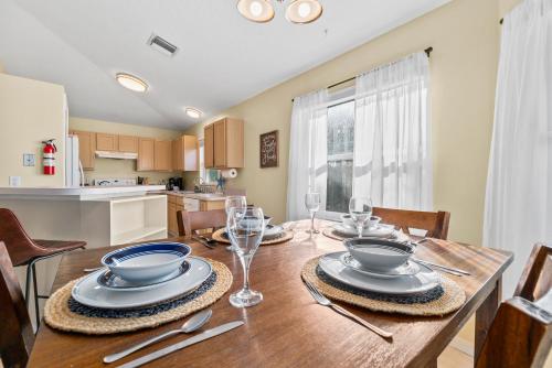 Létesítmények, Heart of the Waves - 3BR & 2BA Beach Retreat - NEW HOT TUB - Outside Patio with Grill & Seating, Ste in Indialantic
