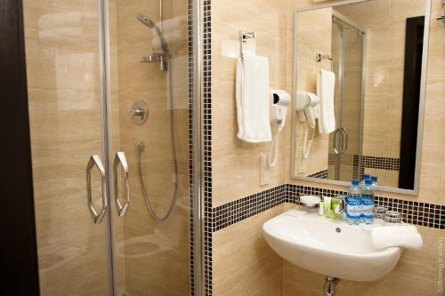 Kiroff Hotel - image 13