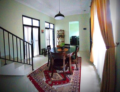 Gated 3BR Residence - 10 mins from Malioboro