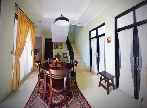 Gated 3BR Residence - 10 mins from Malioboro