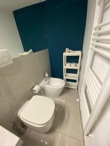 Rione Monti Studio Apt with private garden, Рим (фото 4)
