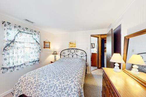 Catherine by the Sea 797