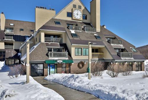 Mountain Green Resort by Killington VR - 2 Bedrooms in Killington, USA