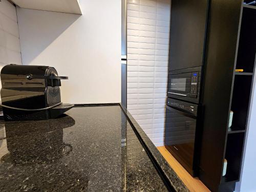 Superior Three-Bedroom Apartment image 4