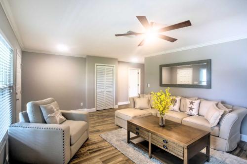 Naples Home with Lanai and Pool- Near Vanderbilt Beach - image 2