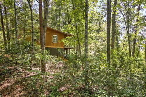 Lakefront Mountain Rest Cottage with Gas Fireplace! - image 14