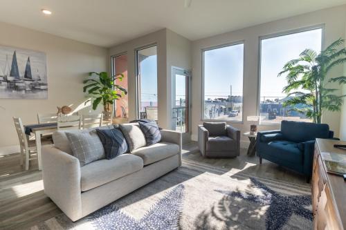 Pet Friendly Oceanview - Near Boardwalk image