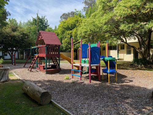 ملعب للأطفال, Bright Accommodation Park - G'day Park in برغت