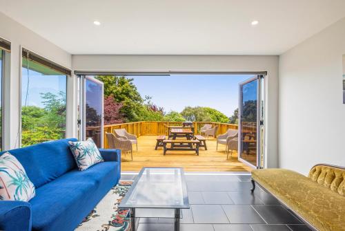 Exterior view, Winara Winner - Waikanae Holiday Home in Waikanae