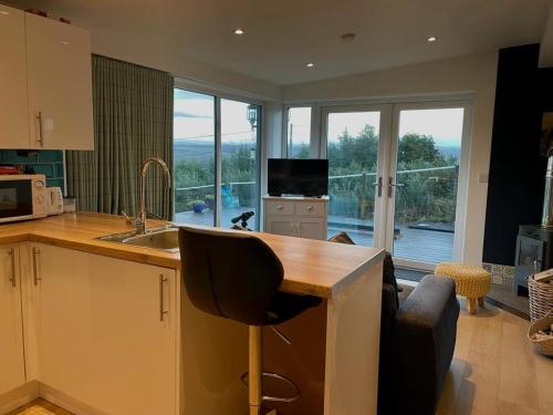 Woodside Cabin in Leachkin