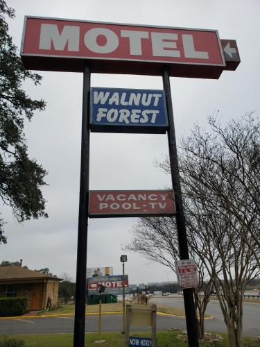 Walnut Forest Motel – Austin, TX