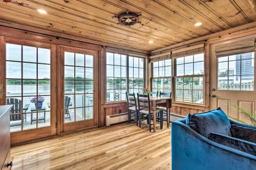 Charming Bristol Cottage w/ Private Beach! in Bristol (RI)