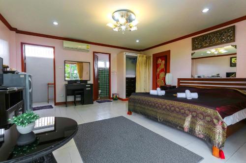 The Phen House – Hua Hin, TX